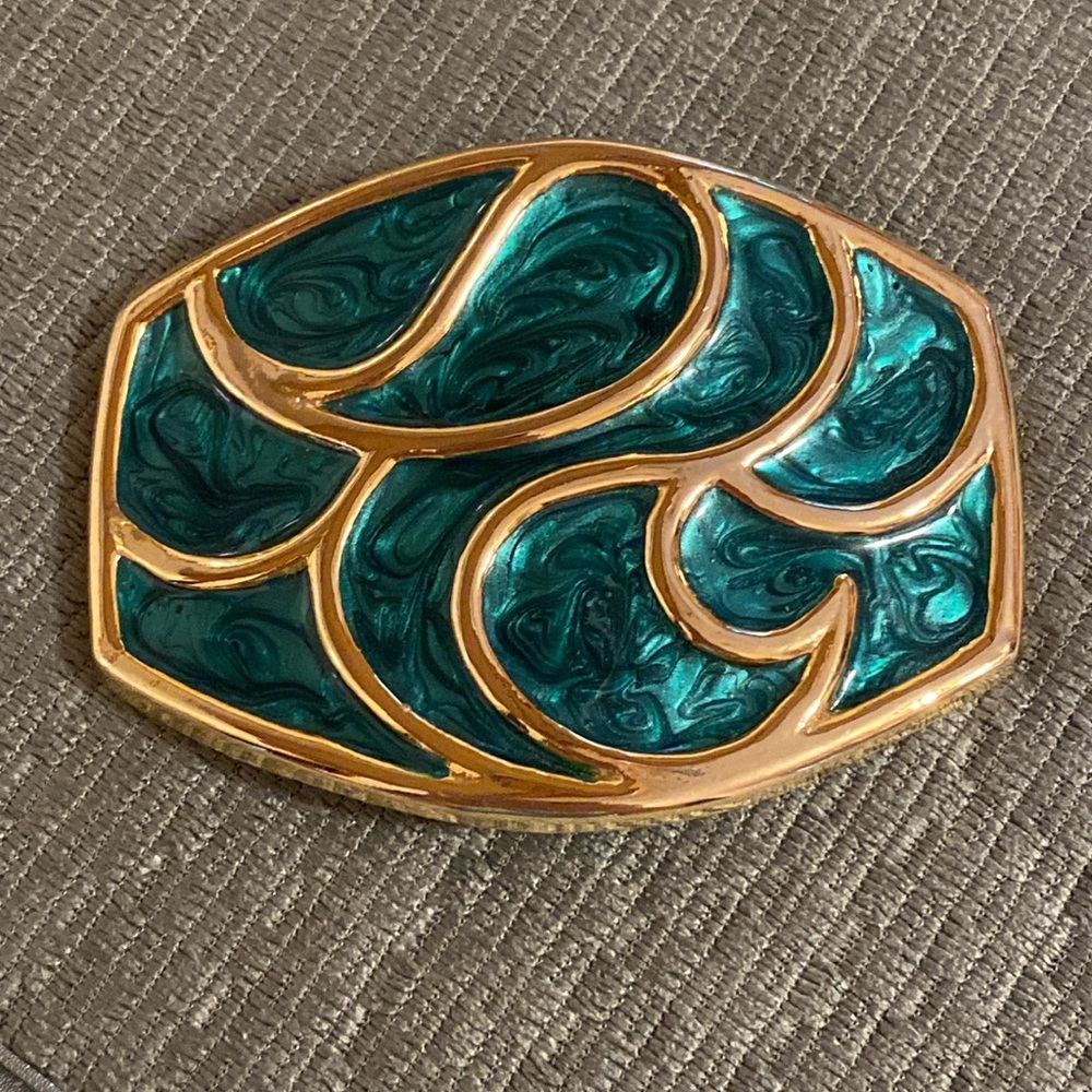Day-Lor 1980s vintage gold tone green enamel belt buckle